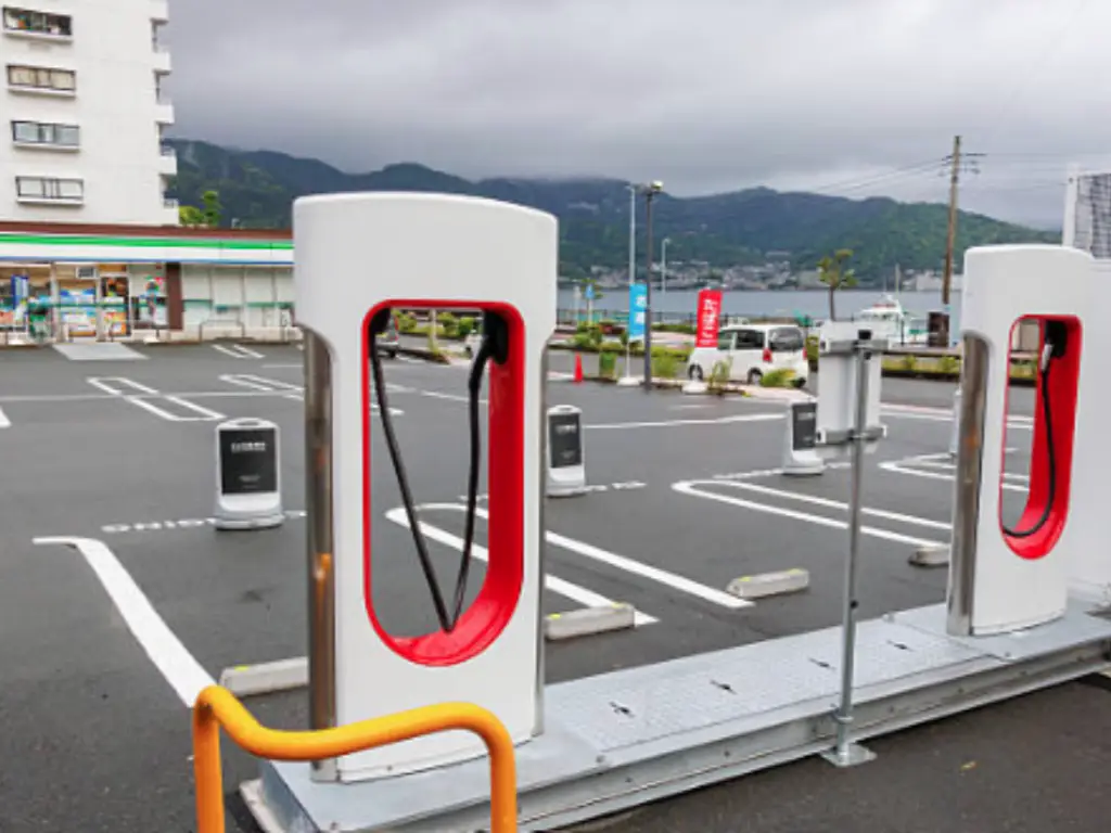 cost of charging electric car at public station uk (2)